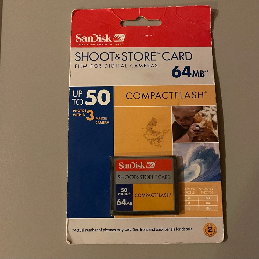 NIP SanDisk shoot&store card